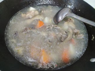 山药胡萝卜鸡汤的做法步骤：5