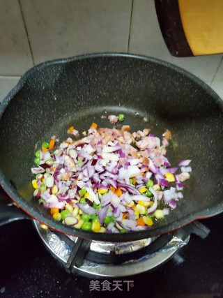 香肠时蔬炒饭的做法步骤：5
