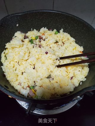香肠时蔬炒饭的做法步骤：6