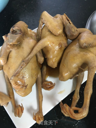 脆皮乳鸽（传统）的做法步骤：5