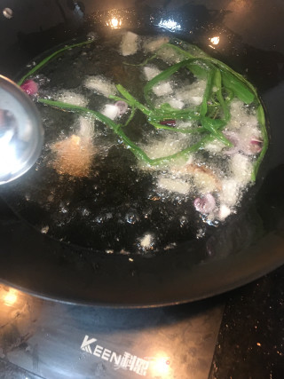 脆皮乳鸽（传统）的做法步骤：8
