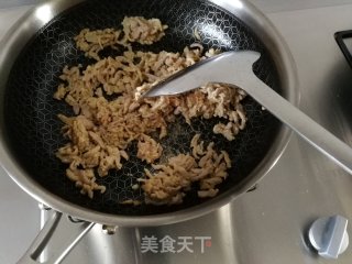 鱼香肉丝的做法步骤：8