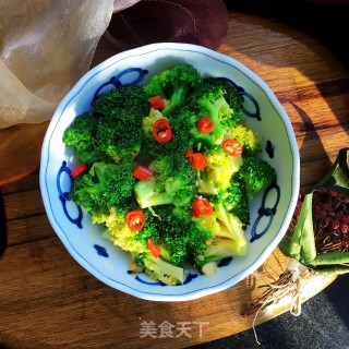 小米辣蒜香西兰花的做法步骤：10