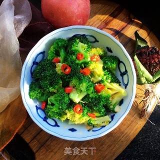 小米辣蒜香西兰花的做法步骤：11