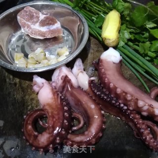 海味中梅焗饭的做法步骤：1