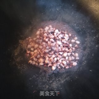 海味中梅焗饭的做法步骤：4