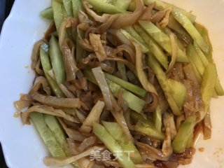 黄瓜拌海蜇皮的做法步骤：5
