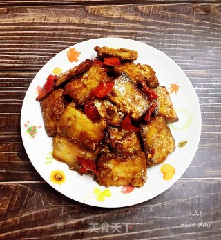 香辣煎带鱼的做法步骤：12