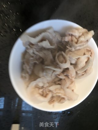 五花肉片家常豆腐的做法步骤：2