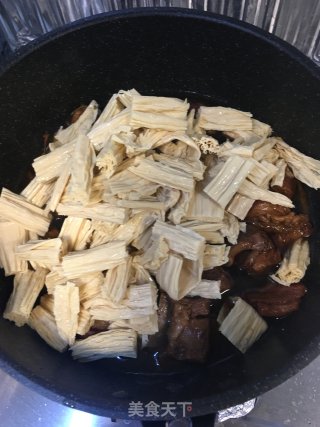 腐竹烧排骨的做法步骤：4