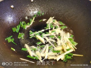 红烧大虾的做法步骤：2