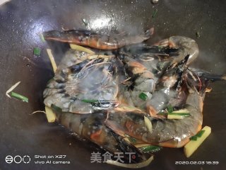 红烧大虾的做法步骤：4