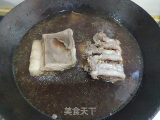 卤驴肉的做法步骤：4