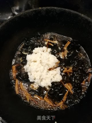 酒酿木耳的做法步骤：5