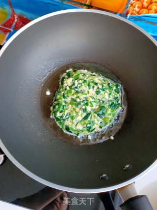 燕麦菠菜炒鸡蛋的做法步骤：8