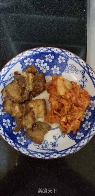 辣白菜五花肉汤面的做法步骤：2