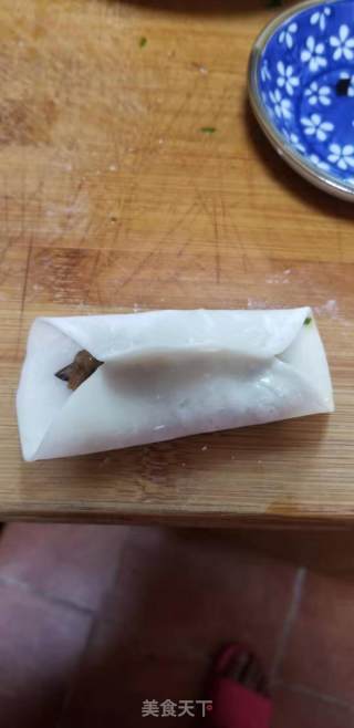 黑木耳肉末锅贴的做法步骤：4