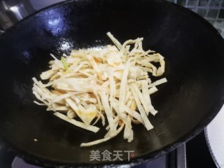 鸡蛋菠菜素炒饼的做法步骤：9