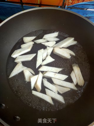 腊八蒜炒葫芦片的做法步骤：2
