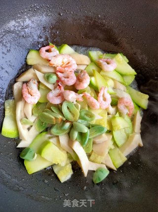 腊八蒜炒葫芦片的做法步骤：8