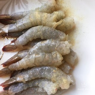 香酥虾的做法步骤：3