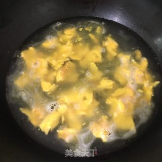 香菜柴鸡蛋汤的做法步骤：5