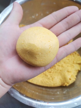 豆沙馅南瓜饼的做法步骤：8