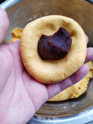 豆沙馅南瓜饼的做法步骤：10