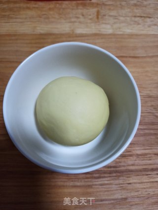 牛肉肠批萨的做法步骤：3
