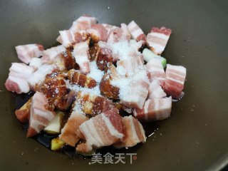 无油无水红烧肉的做法步骤：5