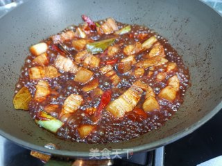 无油无水红烧肉的做法步骤：8
