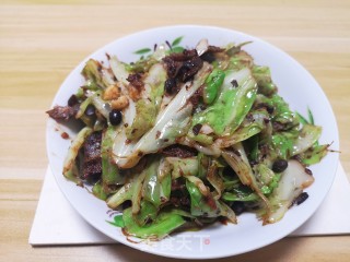 豆豉鲮鱼圆白菜  下饭菜的做法步骤：5