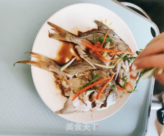 清蒸银鲳鱼的做法步骤：5