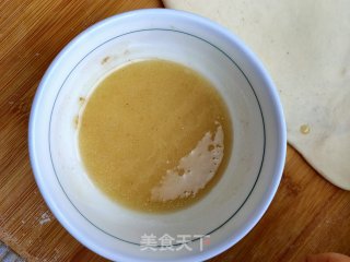 黑米面双色油酥卷的做法步骤：5
