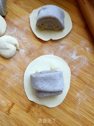 黑米面双色油酥卷的做法步骤：11