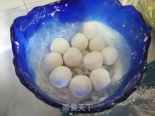 春日应季美食——虾仁青菜水晶饺的做法步骤：11