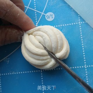 心形花卷的做法步骤：9