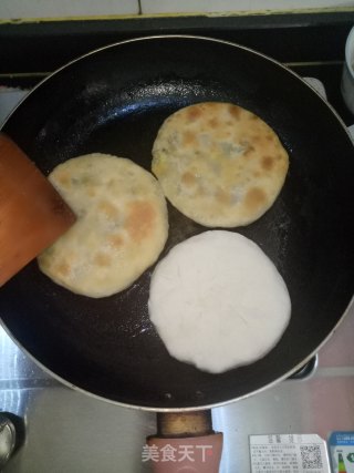 三鲜馅饼的做法步骤：8