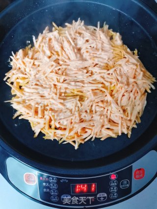 红薯丝饼的做法步骤：5