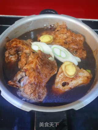 高压锅炖腿骨肉的做法步骤：18