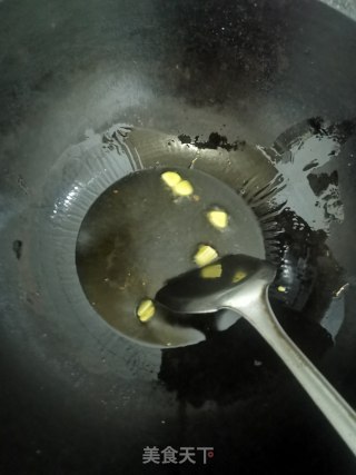 香菇肉酱的做法步骤：2
