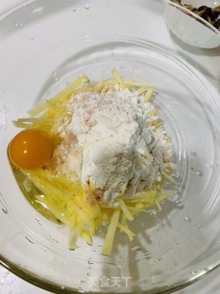 煎土豆饼的做法步骤：1