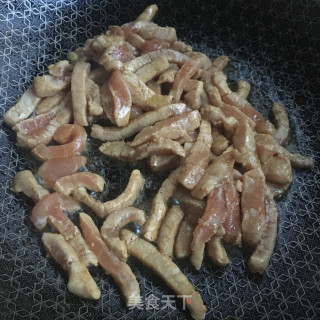 蒜苔炒肉丝的做法步骤：4