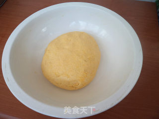 茴香香菇馅发面蒸饺的做法步骤：2