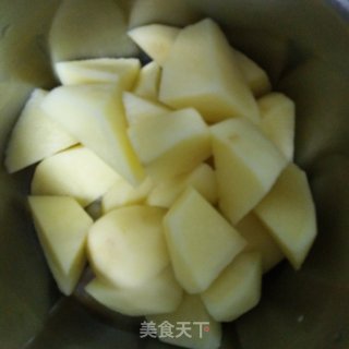 土豆炖牛肉的做法步骤：3