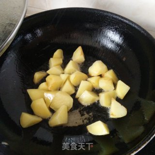 土豆炖牛肉的做法步骤：5