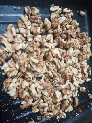 核桃糖豆的做法步骤：1