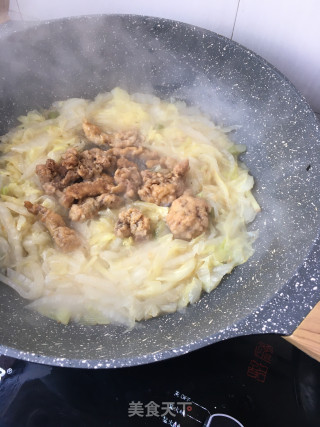 炸肉炖白菜的做法步骤：9