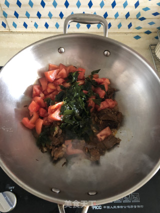 海带番茄焖牛肉的做法步骤：2