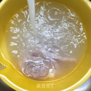红焖羊肉的做法步骤：1